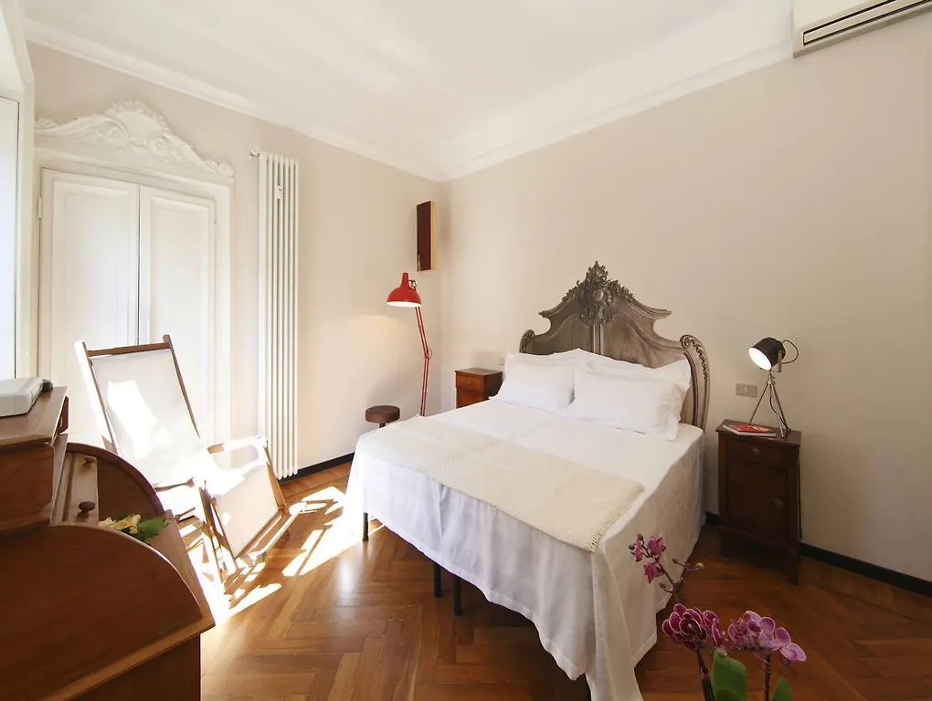 ** Bed & Breakfast B&B Bonaparte Suites Milan Italy